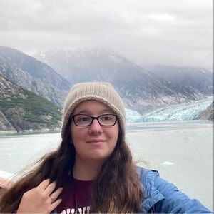 Meet your Posher, Julia